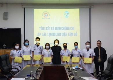 Bệnh viện Đa khoa tỉnh tổng kết lớp đào tạo Holter điện tâm đồ tại Bệnh viện Đa khoa Cẩm Phả