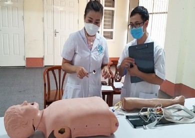 Bệnh viện Đa khoa tỉnh Quảng Ninh tổng kết lớp đào tạo ''Kỹ thuật cấy chỉ trong y học cổ truyền''