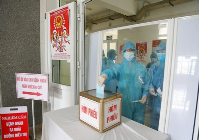 16 cử tri “đặc biệt” bỏ phiếu bầu cử tại Bệnh viện Đa khoa tỉnh Quảng Ninh