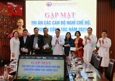 Bệnh viện Đa khoa tỉnh Quảng Ninh gặp mặt tri ân cán bộ viên chức nghỉ chế độ năm 2021