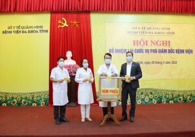 Hội nghị bổ nhiệm lại Phó Giám đốc Bệnh viện Đa khoa tỉnh Quảng Ninh