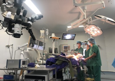 Phẫu thuật cắt bỏ toàn bộ khối dị dạng thông động tĩnh mạch não trong chuyên ngành ngoại thần kinh tại Bệnh viện Đa khoa tỉnh Quảng Ninh