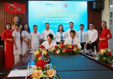 Bệnh viện Đa khoa tỉnh Quảng Ninh và Tổng công ty Bảo hiểm Bảo Việt ký kết hợp tác bảo lãnh viện phí