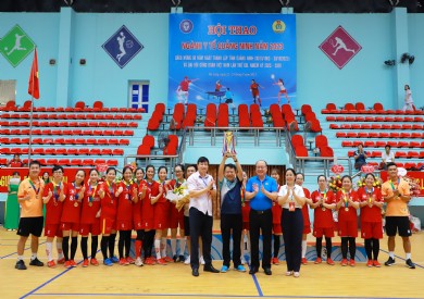 Bế mạc Hội thao ngành Y tế Quảng Ninh năm 2023: Bệnh viện Đa khoa tỉnh Quảng Ninh đoạt cúp vô địch bóng đá nữ và giải Nhì toàn đoàn
