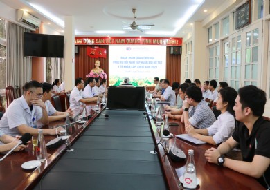 Đoàn công tác của Hội nghị tập huấn đội hỗ trợ y tế khẩn cấp (EMT) đến thực địa tại Bệnh viện Đa khoa tỉnh Quảng Ninh