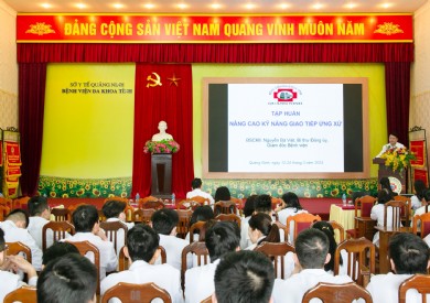 Bệnh viện Đa khoa tỉnh Quảng Ninh 6 Lớp tập huấn nâng cao Kỹ năng giao tiếp ứng xử và phổ biến Luật khám bệnh, chữa bệnh số 15/2023/QH15