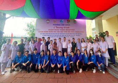 Bệnh viện Đa khoa tỉnh Quảng Ninh tổ chức thu gom máu và khám bệnh miễn phí cho nhân dân phường Việt Hưng