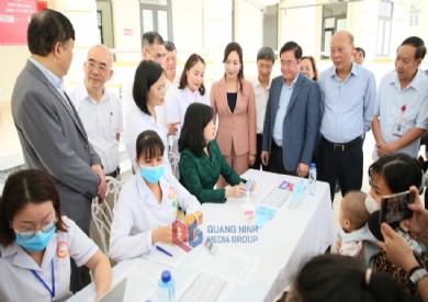 Thần tốc hoàn thành chiến dịch tiêm vắc-xin sởi