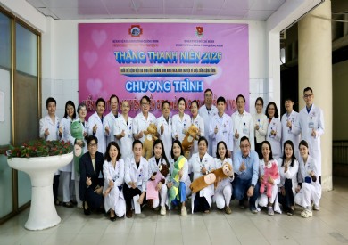 Hơn 300 “giọt hồng” đầu Xuân trao đi từ trái tim người thầy thuốc