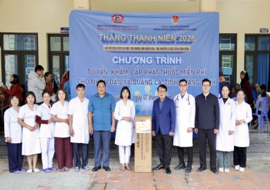 Tuổi trẻ Bệnh viện Đa khoa tỉnh Quảng Ninh khám, tư vấn sức khỏe miễn phí cho người dân xã Quảng La hưởng ứng Tháng Thanh niên